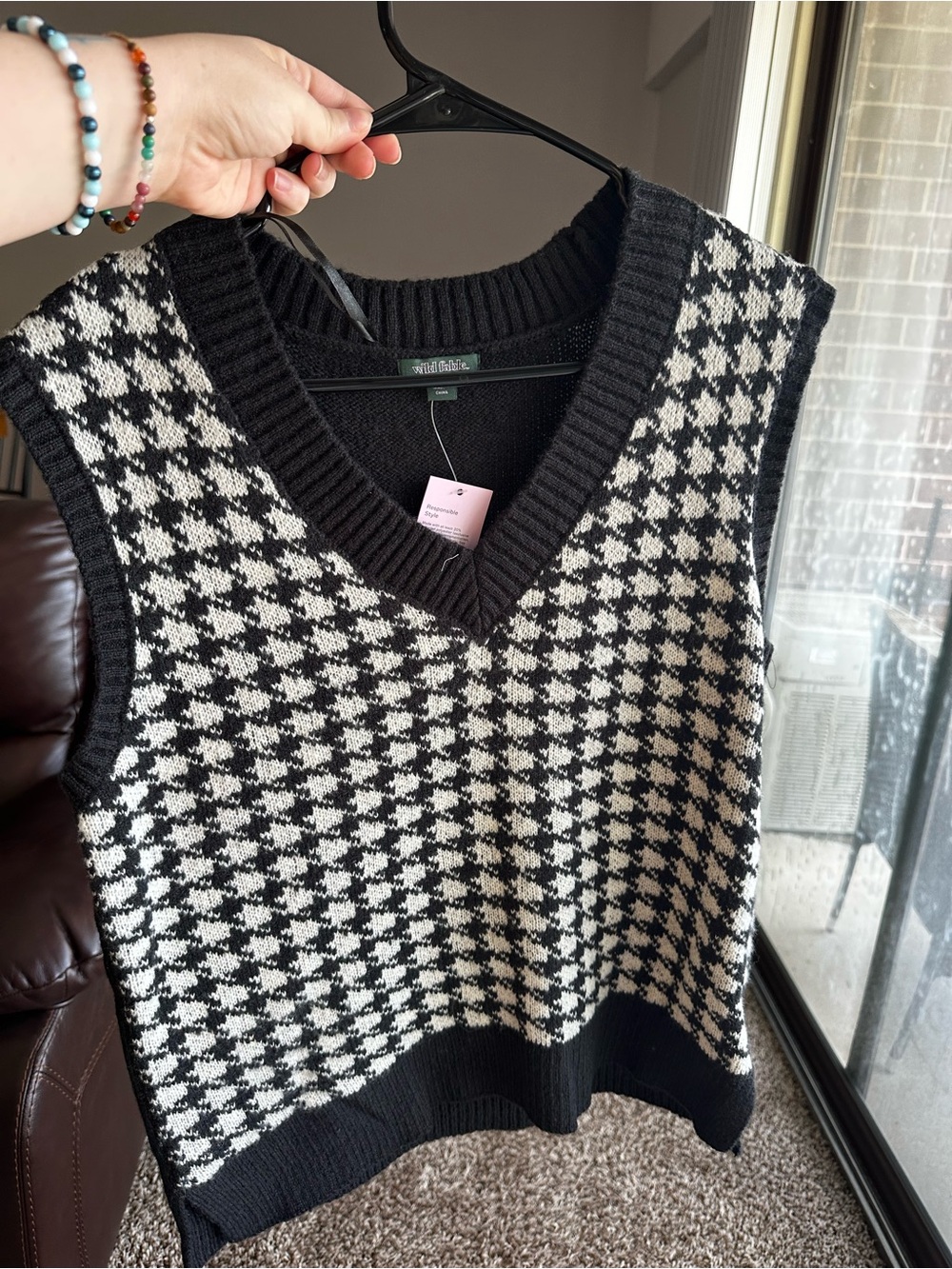 wild fable Black & White Houndstooth V-Neck Sweater Vest
